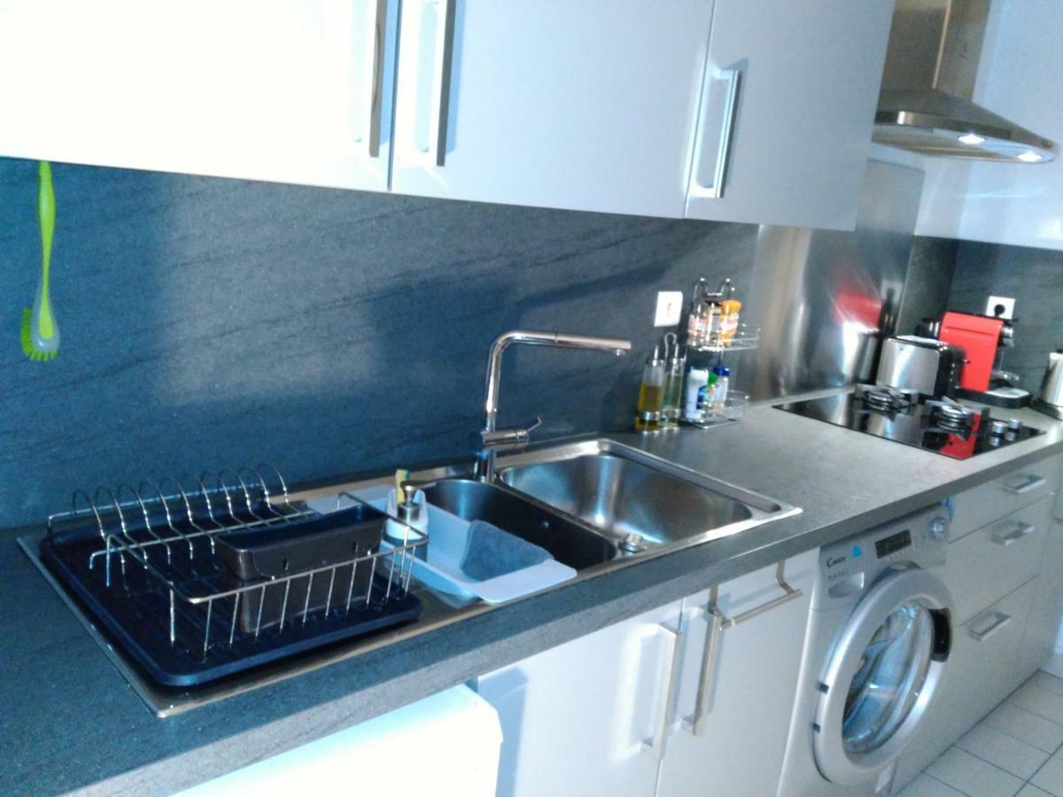 Bel Et Spacieux Appartement De 84 M² Avec Parking Tres Proche Du Metro Garibaldi Lyon Exterior foto
