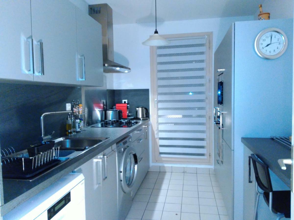 Bel Et Spacieux Appartement De 84 M² Avec Parking Tres Proche Du Metro Garibaldi Lyon Exterior foto