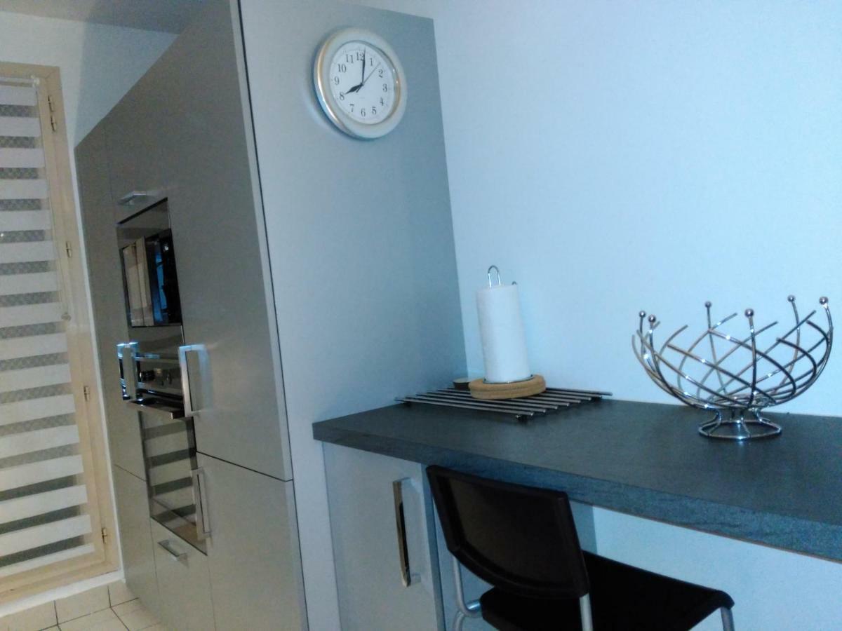 Bel Et Spacieux Appartement De 84 M² Avec Parking Tres Proche Du Metro Garibaldi Lyon Exterior foto