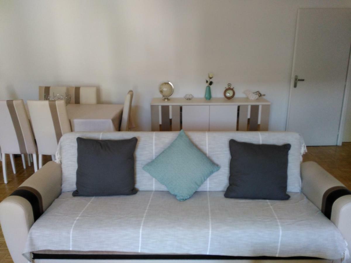 Bel Et Spacieux Appartement De 84 M² Avec Parking Tres Proche Du Metro Garibaldi Lyon Exterior foto