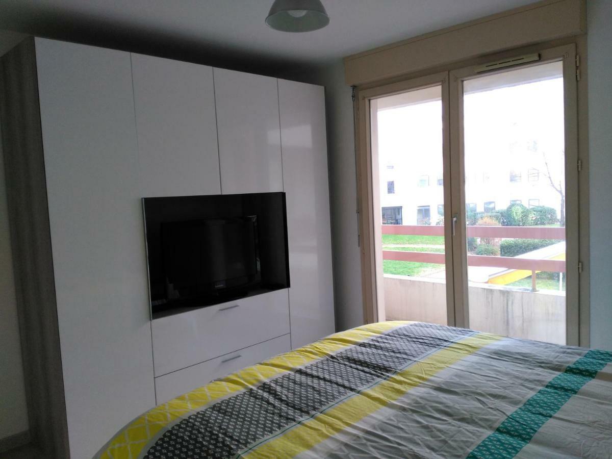 Bel Et Spacieux Appartement De 84 M² Avec Parking Tres Proche Du Metro Garibaldi Lyon Exterior foto