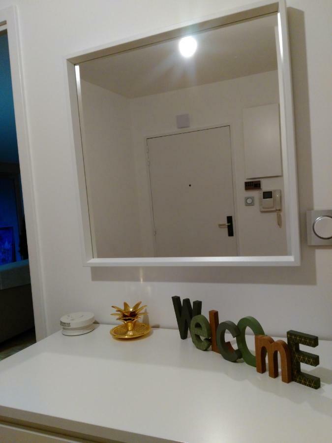 Bel Et Spacieux Appartement De 84 M² Avec Parking Tres Proche Du Metro Garibaldi Lyon Exterior foto